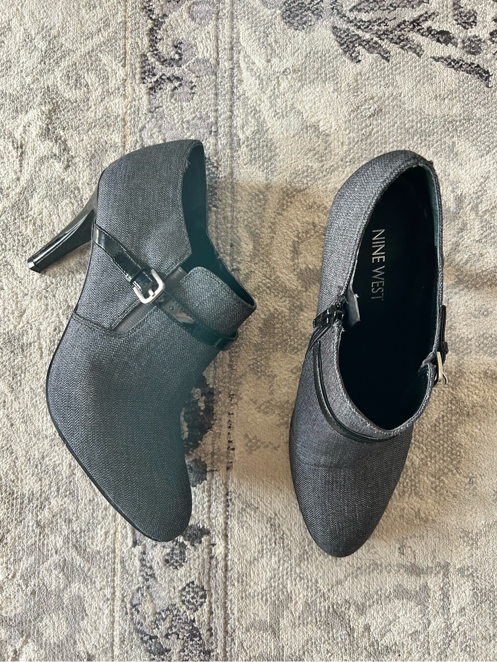 Nine West Grey Fabric Heeled Booties | Size 7.5M | EUC
